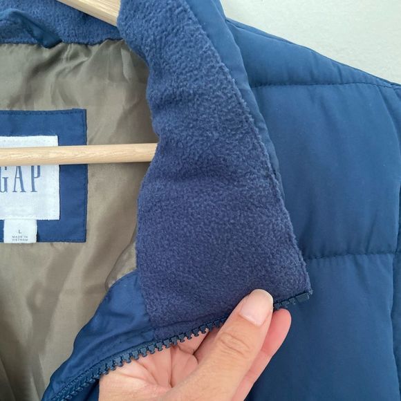 GAP Large Blue Puffer Vest - Picture 8 of 13